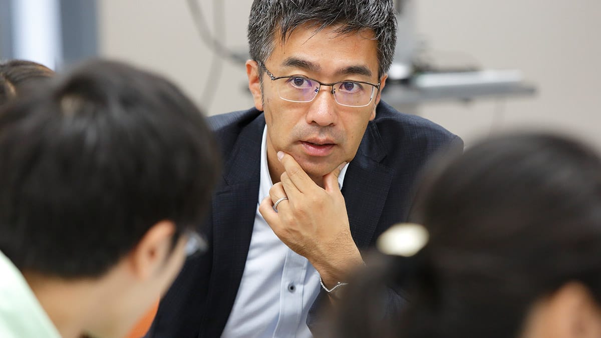 政策・メディア研究科 蟹江憲史教授